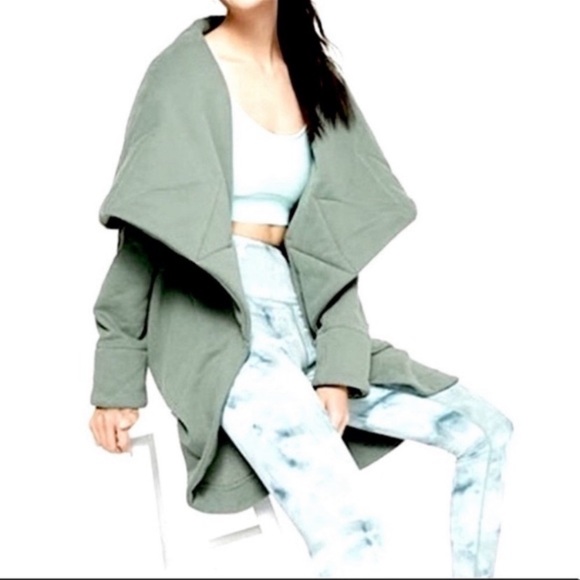 Young Fabulous & Broke Jackets & Blazers - Young Fabulous & Broke Sandrine Quilted Coat Sage Green Size S/M